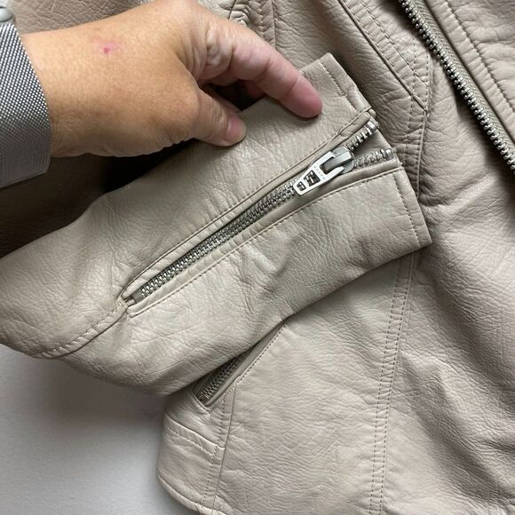 BLANKNYC Womens Fawn Beige Faux Leather Life Changer Moto Jacket‎ S $98 New* - Picture 3 of 14